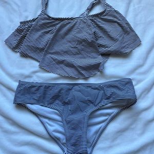 Striped target swimsuit top size M, bottoms size S, rouched bottoms